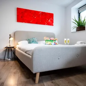 Apartahotel Lazynest, Bucarest