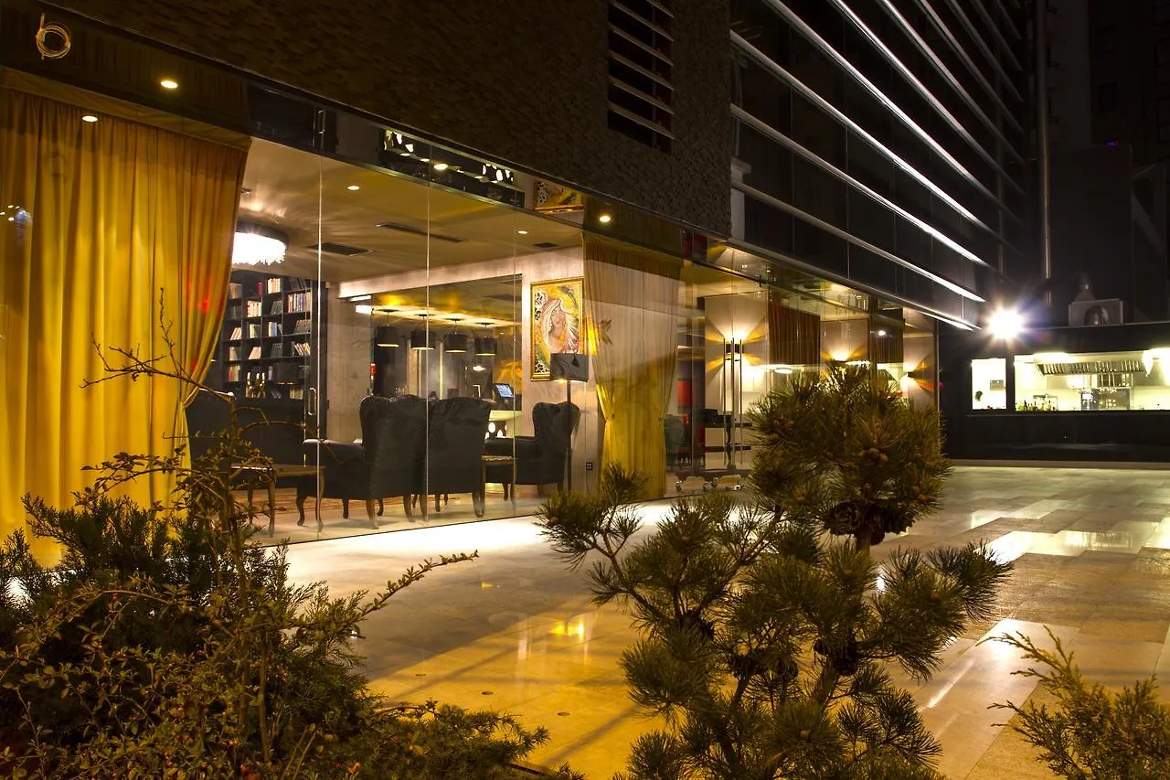 Ganzo Boutique Hotel Bucureşti 4*,